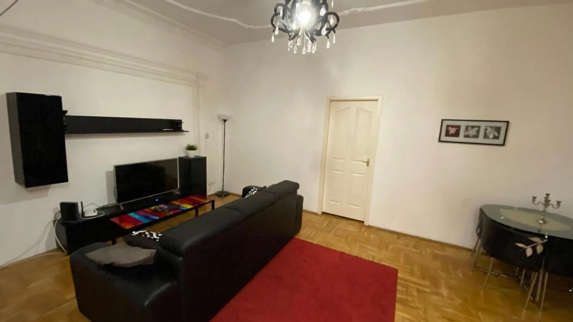 Heart Of The City 2 Bedrooms, Living Rooms, Bathrooms, With Ac Budapest Apartment