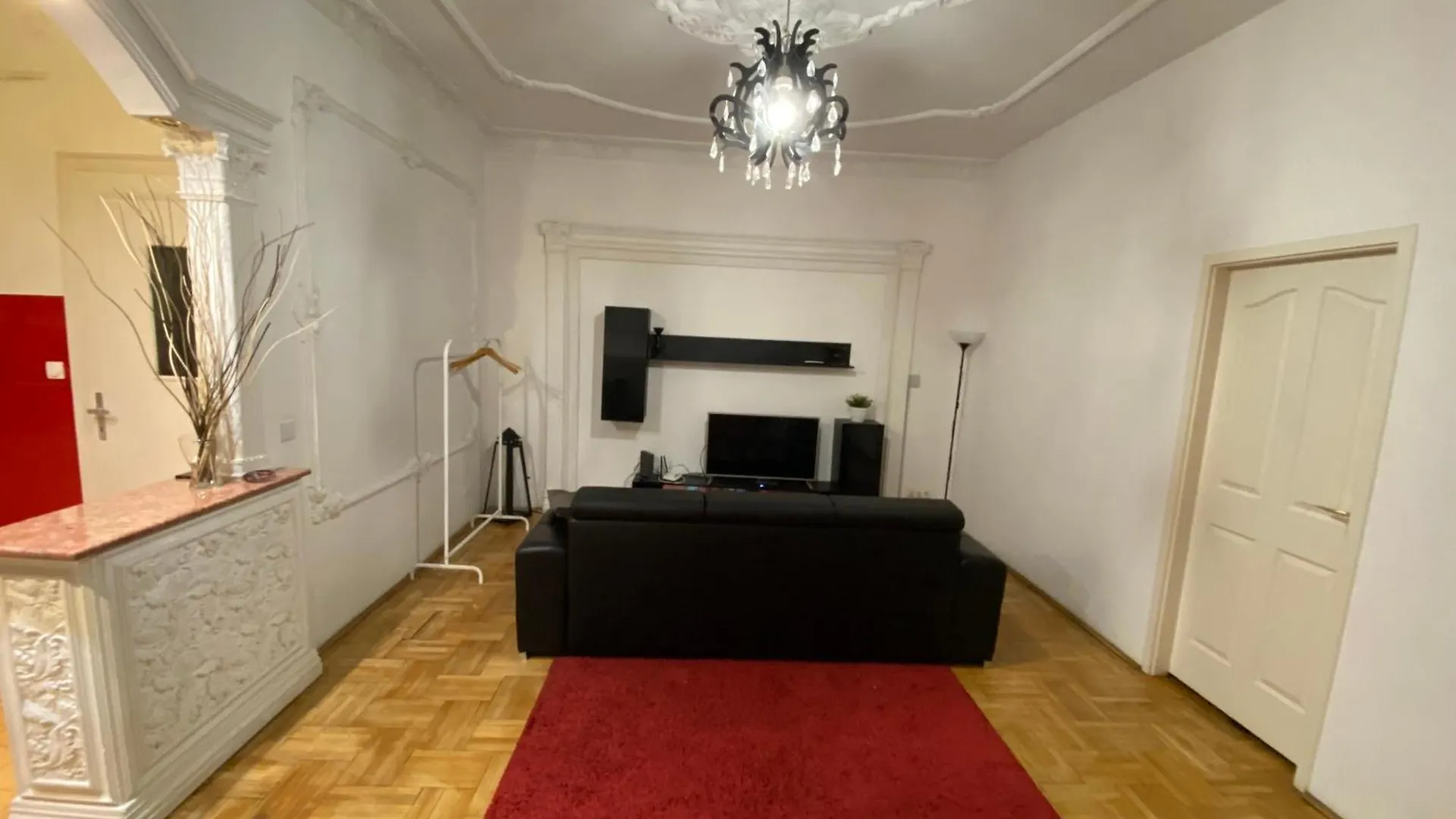 Apartment Heart Of The City 2 Bedrooms, Living Rooms, Bathrooms, With Ac Budapest