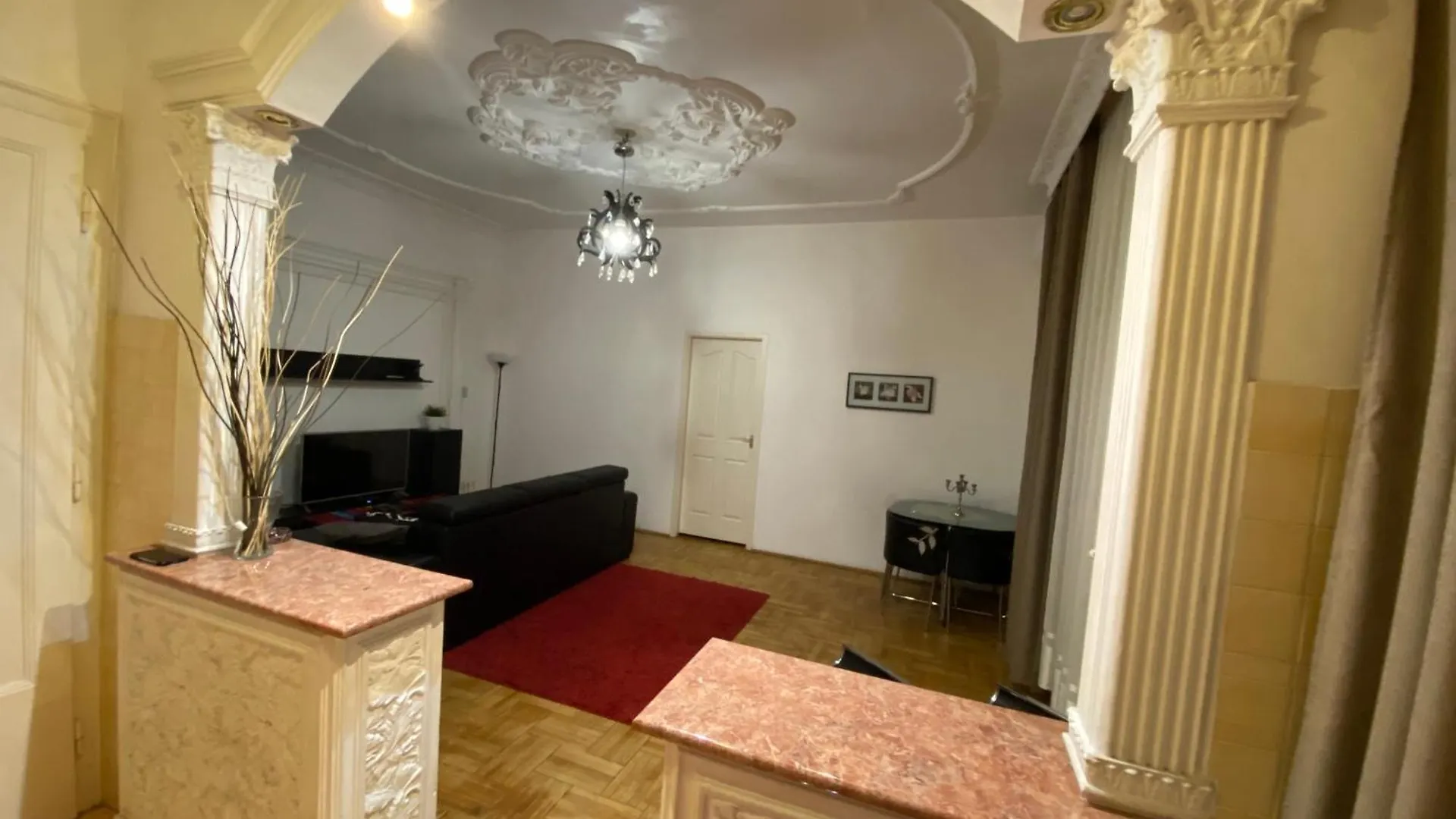 Heart Of The City 2 Bedrooms, Living Rooms, Bathrooms, With Ac Budapest Hungary