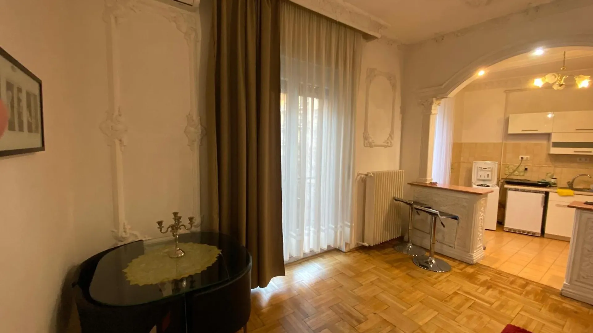 Heart Of The City 2 Bedrooms, Living Rooms, Bathrooms, With Ac Budapest
