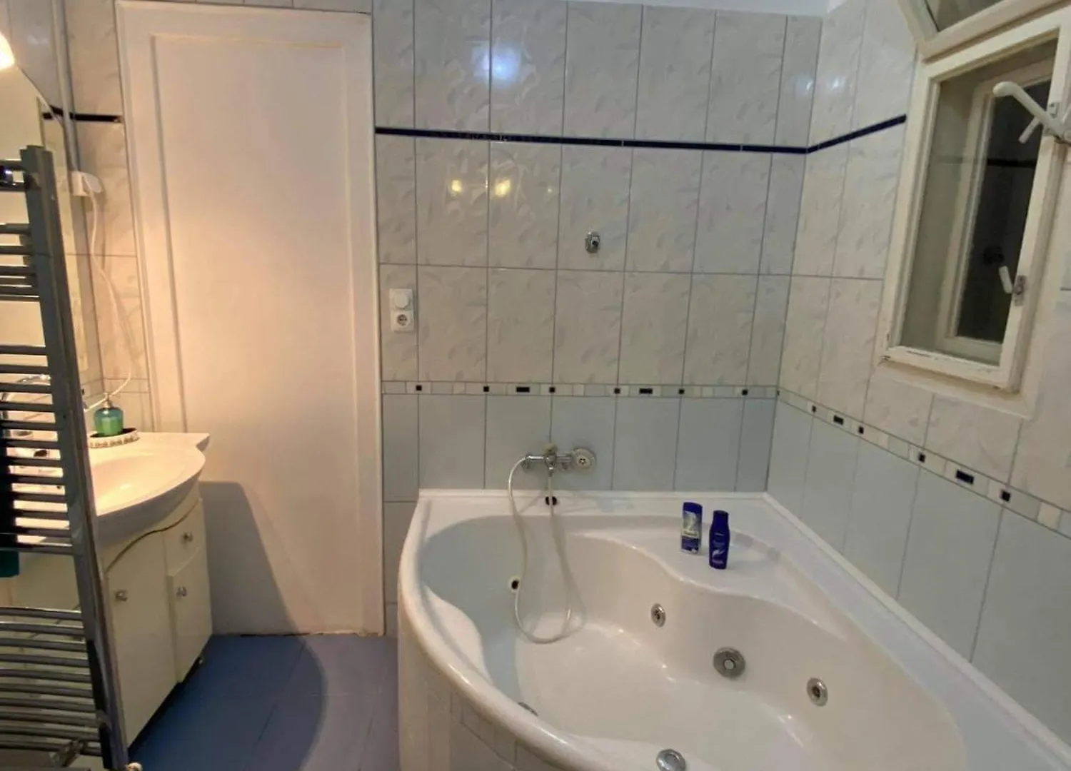 Heart Of The City 2 Bedrooms, Living Rooms, Bathrooms, With Ac Budapest Apartment