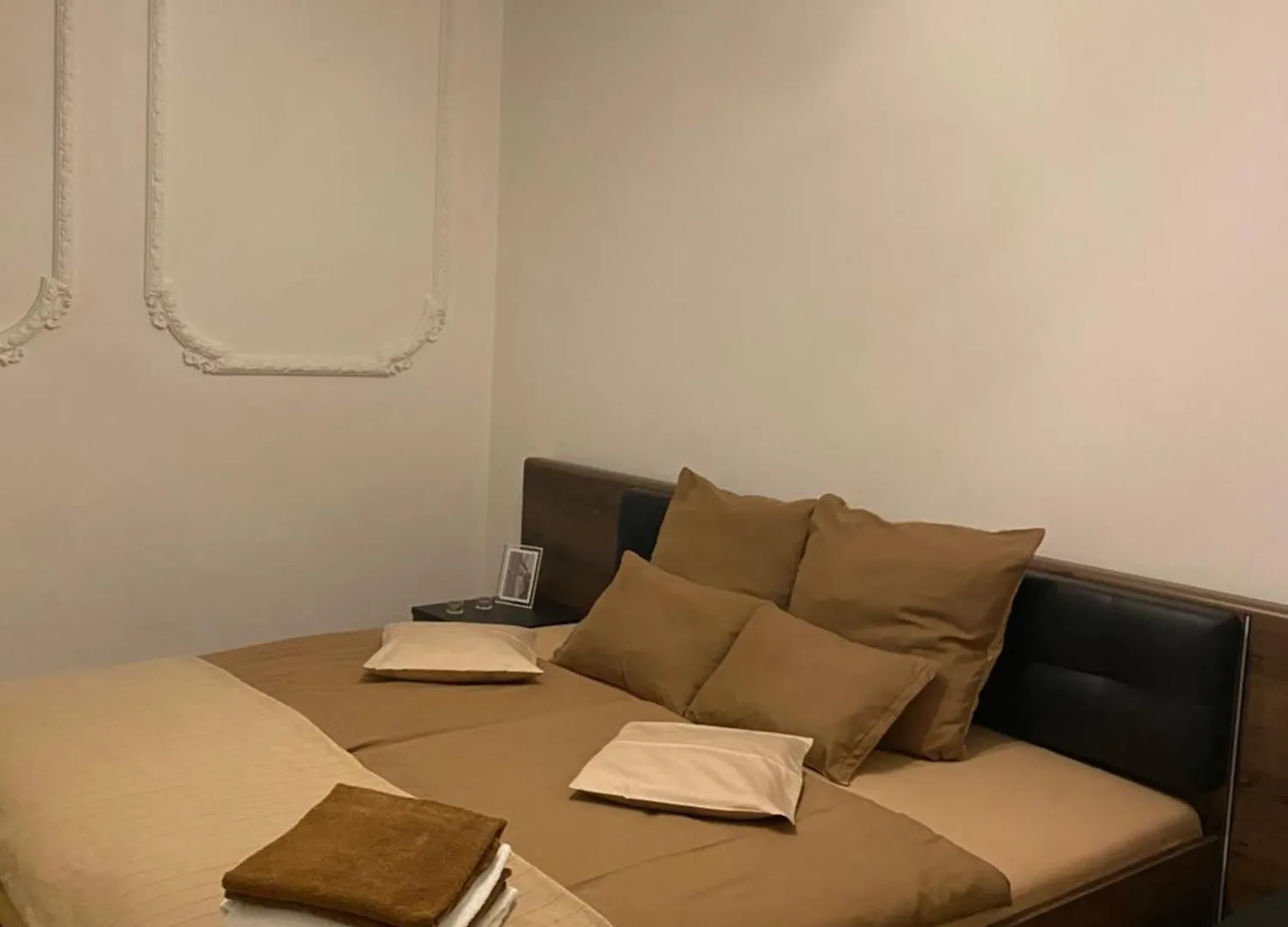 Heart Of The City 2 Bedrooms, Living Rooms, Bathrooms, With Ac Budapest